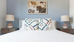 1 bedroom, desk, iron/ironing board, WiFi - Landing | Amazing 1BD, Gym, Clubhouse (Oakwood)