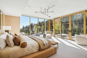 4 habitaciones, tabla de planchar con plancha, wifi y ropa de cama