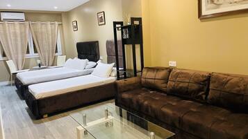 Superior vierpersoonskamer, uitzicht op de stad | Gratis wifi