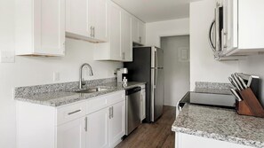 Private kitchen - Landing | Stunning 1BD, Pool, Tennis Court (DeSoto)