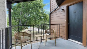 Property grounds - Landing | Amazing 1BD, Pool, Tennis Court (DeSoto)