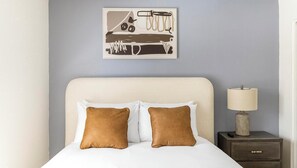 2 slaapkamers, een bureau, een strijkplank/strijkijzer, wifi