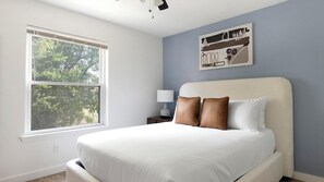 Room - Landing | Beautiful 2BD, Pool, Tennis Court (DeSoto)