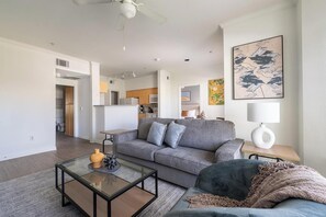 Living area - Landing | Chic 2BD, Gym (Corpus Christi)