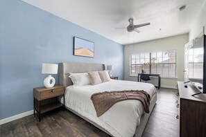 Room - Landing | Beautiful 2BD, Gym (Corpus Christi)