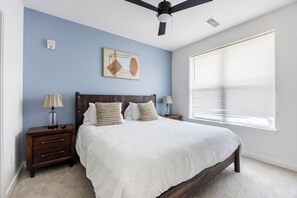 2 habitaciones, escritorio, tabla de planchar con plancha y wifi 