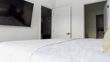 2 habitaciones, escritorio, tabla de planchar con plancha y wifi