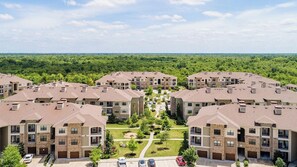 Exterior - Landing | Amazing 2BD, Pool, Gym (Houston)