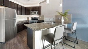 Private kitchen - Landing | Amazing 1BD, Pool, Gym (Houston)