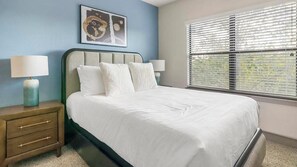 2 bedrooms, desk, iron/ironing board, WiFi