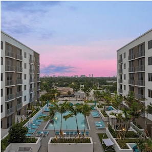 Pool - Landing | Stunning 1BD, Clubhouse, Gym (Pompano Beach)