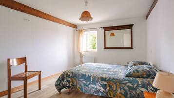 3 chambres, fer et planche Ă repasser, Wi-Fi, draps fournis