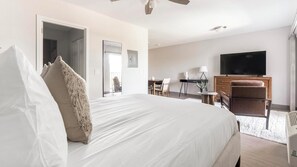 1 bedroom, desk, iron/ironing board, WiFi