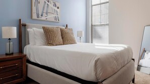 2 Schlafzimmer, Schreibtisch, Bügeleisen/Bügelbrett, WLAN