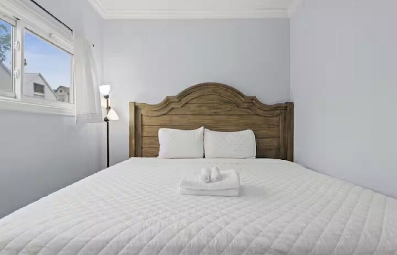 3 bedrooms, WiFi, bed sheets