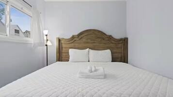 3 bedrooms, WiFi, bed sheets