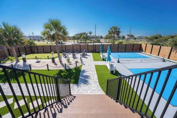 Property grounds - BEACH, EVENTS, PICKLEBALL, PUTTING GREEN, ELEVATOR, SLEEPS17 (Pensacola Beach)