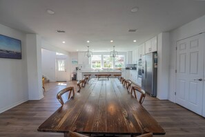 Dining - Private Saltwater Pool, SoundViews, 3-5 min walk to the beach, Sleeps20 (Pensacola Beach)