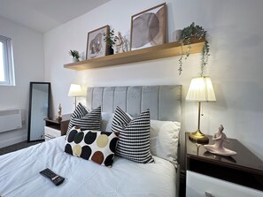 1 bedroom, desk, iron/ironing board, free WiFi - Historic Birmingham's Charming Studio Apartment (Birmingham)