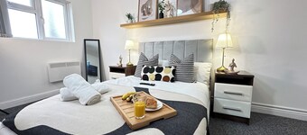 Historic Birmingham's Charming Studio Apartment