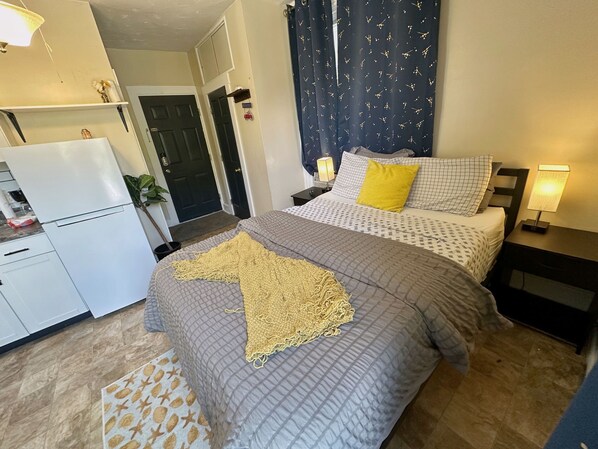 1 bedroom, free WiFi, bed sheets