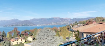 Apartment 'L'attico Con Terrazza Vista Lago' with Lake View, Private Terrace and Wi-Fi