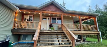 Upper Cottage Retreat on Churchill, Terrace