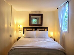 Silitysrauta/-lauta, Wi-Fi, vuodevaatteet