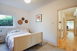 3 Schlafzimmer, Bügeleisen/Bügelbrett, WLAN, Bettwäsche