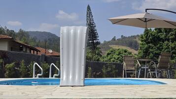 Vila básica | Piscina