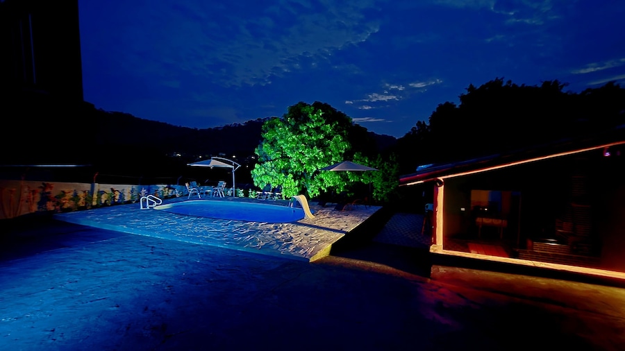 Refúgio n montanhas vista deslumbrante