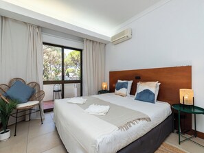 1 quarto, roupa de cama