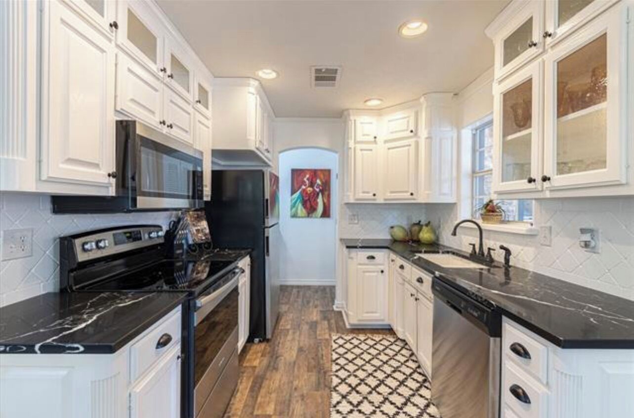 Mikrowelle, Herdplatte, Geschirrspüler