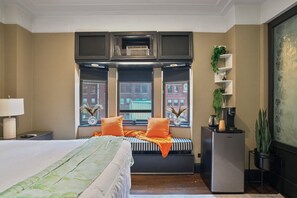 2 bedrooms, iron/ironing board, WiFi, bed sheets - Private 2BR at the Mansfield (New York)