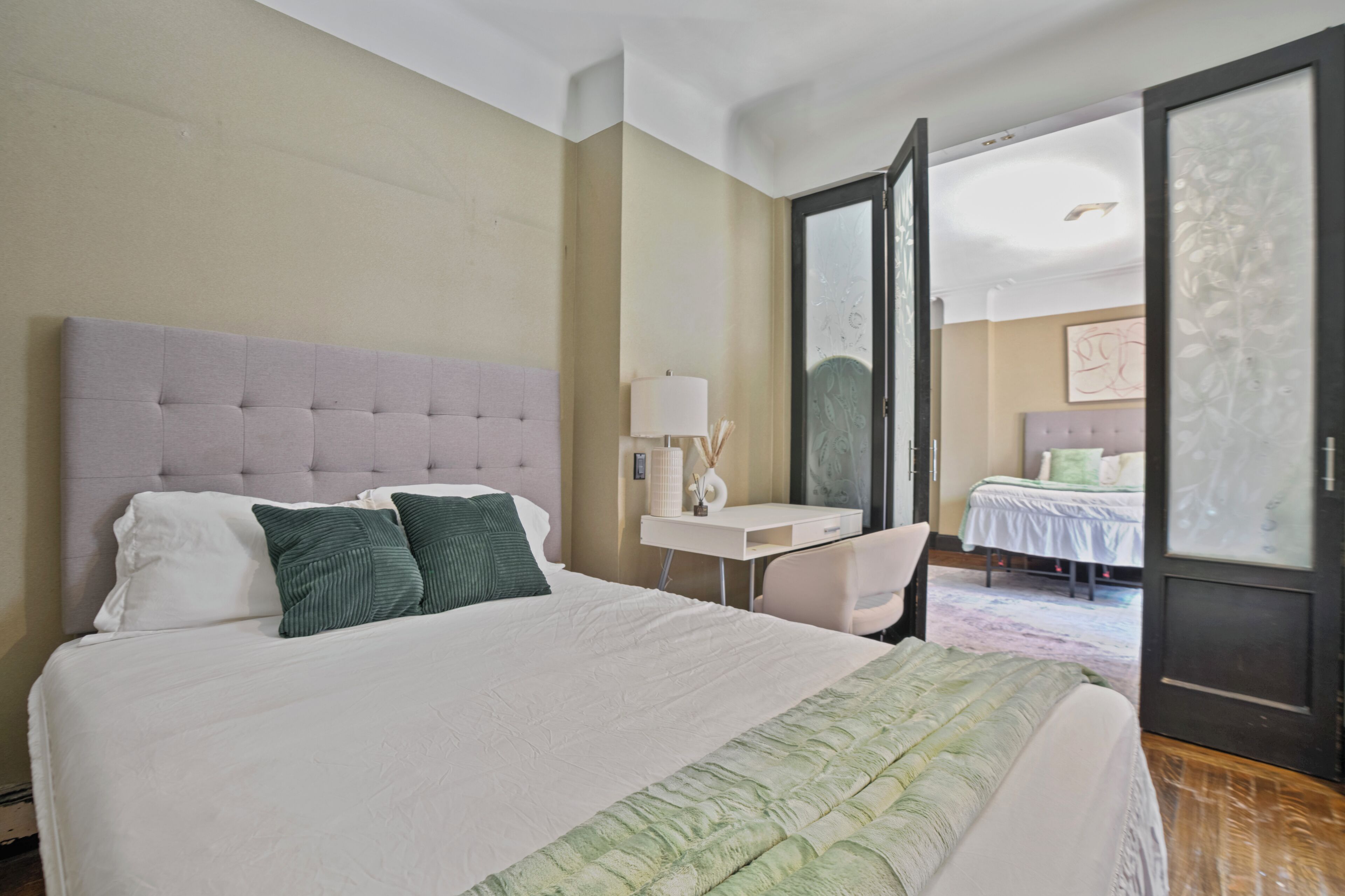 2 bedrooms, iron/ironing board, WiFi, bed sheets