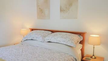 1 bedroom, individually decorated, individually furnished, free WiFi