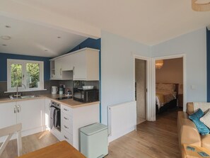 Batterie de cuisine, vaisselle et ustensiles