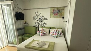 开间 (Duga House Studio Apartment A5)
