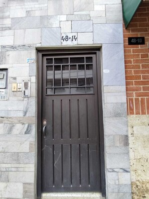 تفاصيل الفندق من الخارج