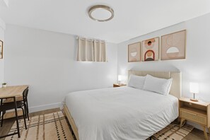 2 bedrooms, desk, iron/ironing board, travel crib