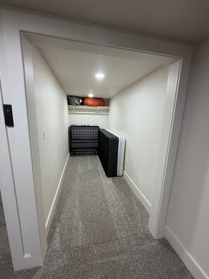 Interior - Newly Remodeled Home, Quiet Neighborhood, Perfect for Work, Sports & Outdoors (Sidney)