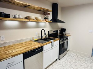 Private kitchen - Newly Remodeled Home, Quiet Neighborhood, Perfect for Work, Sports & Outdoors (Sidney)