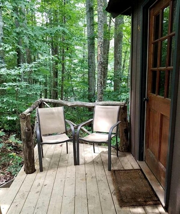 Terrace/patio - Tree Top Cabin in Crumpler, North Carolina (Crumpler)