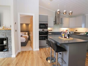 Cottage | Interior - 7 Lake View (Windermere)