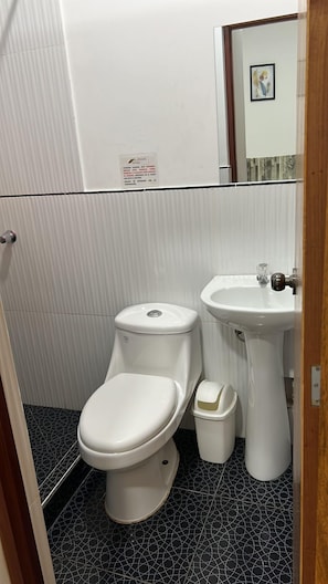 Double Room | Bilik Mandi