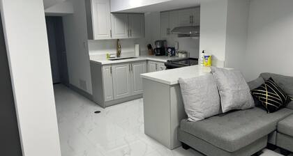 Stylish 1BR + Den Apartment | Sleeps 5 | Separate Ent. & Comfort with Parking