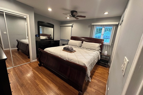 3 chambres, fer et planche à repasser, Wi-Fi, draps fournis