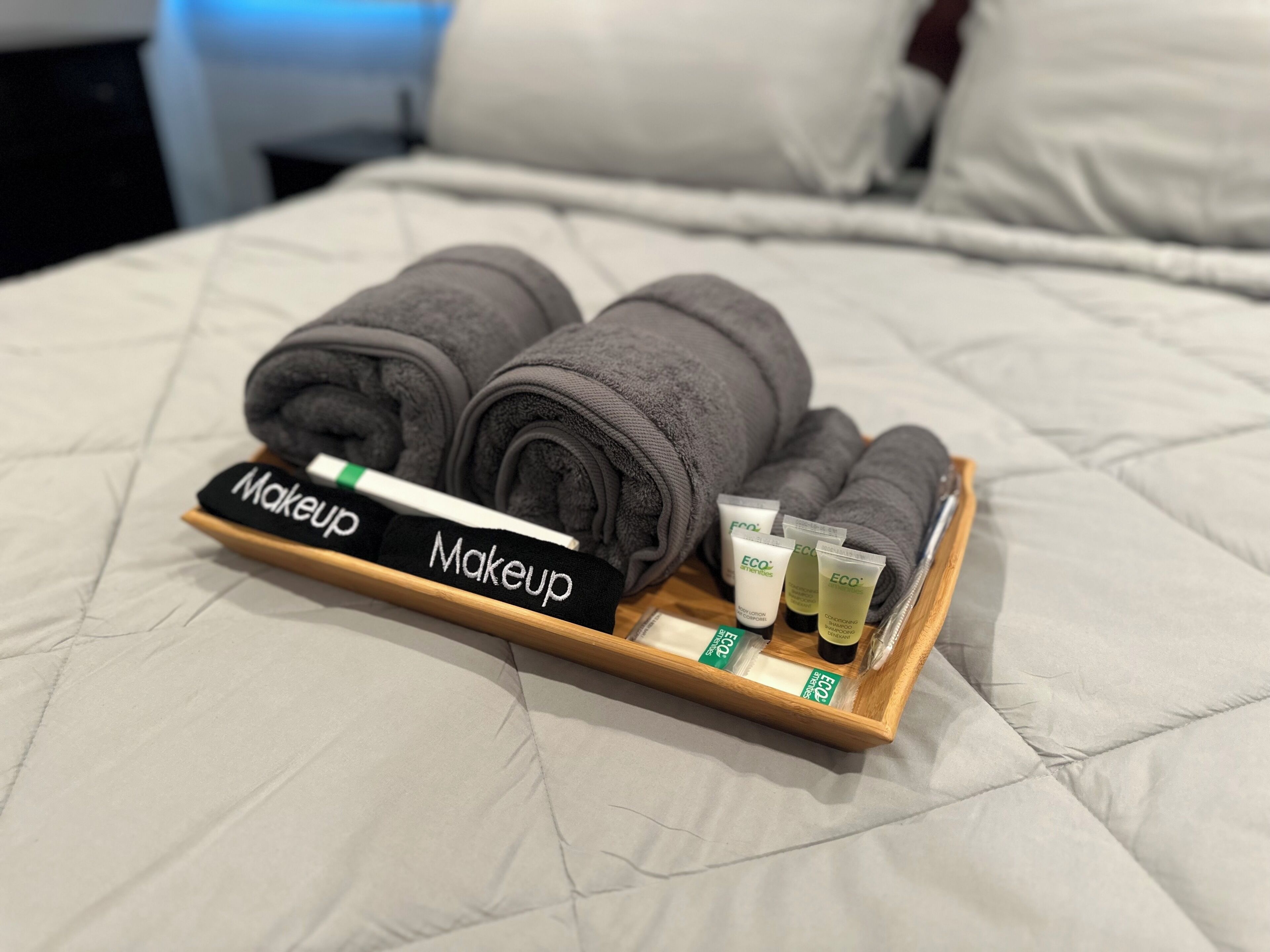 3 chambres, fer et planche à repasser, Wi-Fi, draps fournis