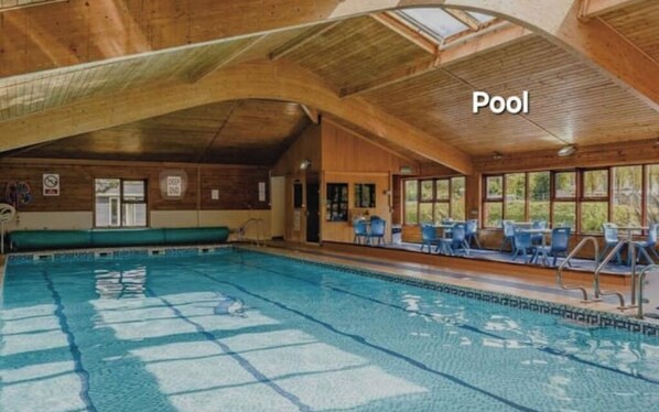 Indoor pool, a heated pool - Home on the Broads - Just Renovated. (Lowestoft)