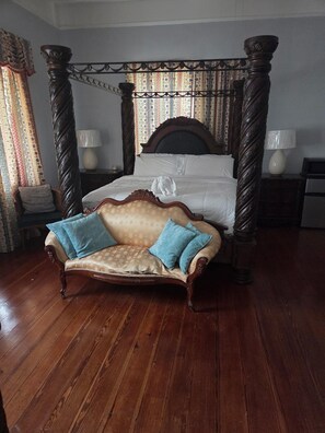 مكواة/لوح كي وواي فاي وملاءات أسرّة